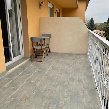 Logis Hotel Le Clement V Roquemaure  Buitenkant foto