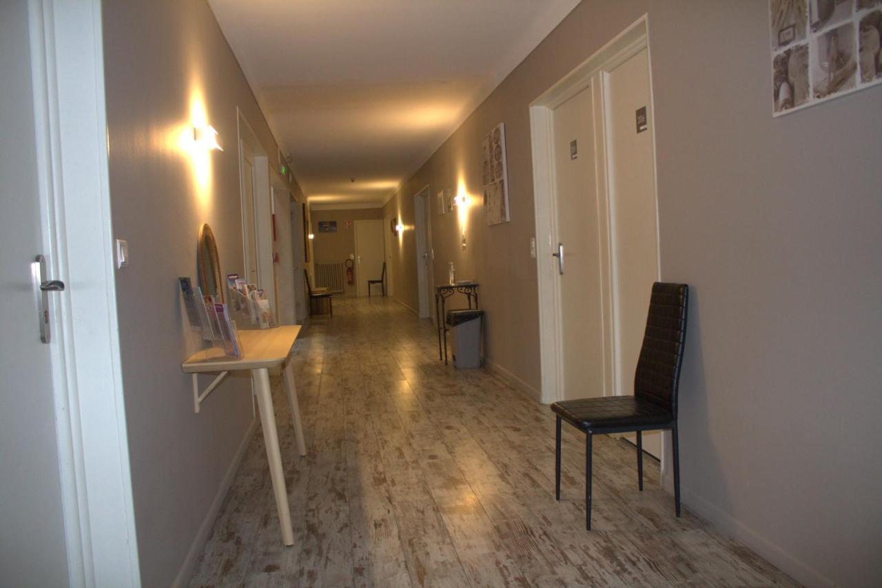 Logis Hotel Le Clement V Roquemaure  Buitenkant foto