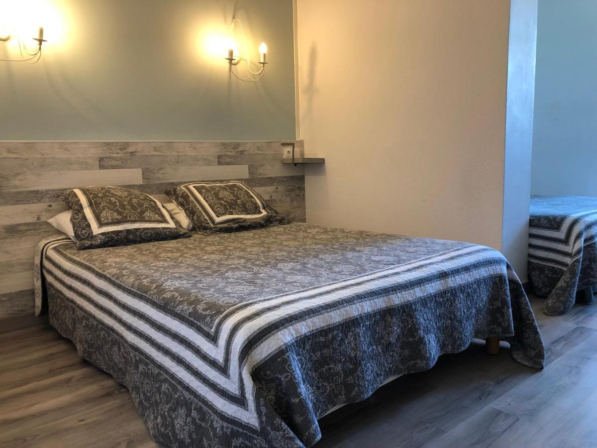 Logis Hotel Le Clement V Roquemaure  Buitenkant foto