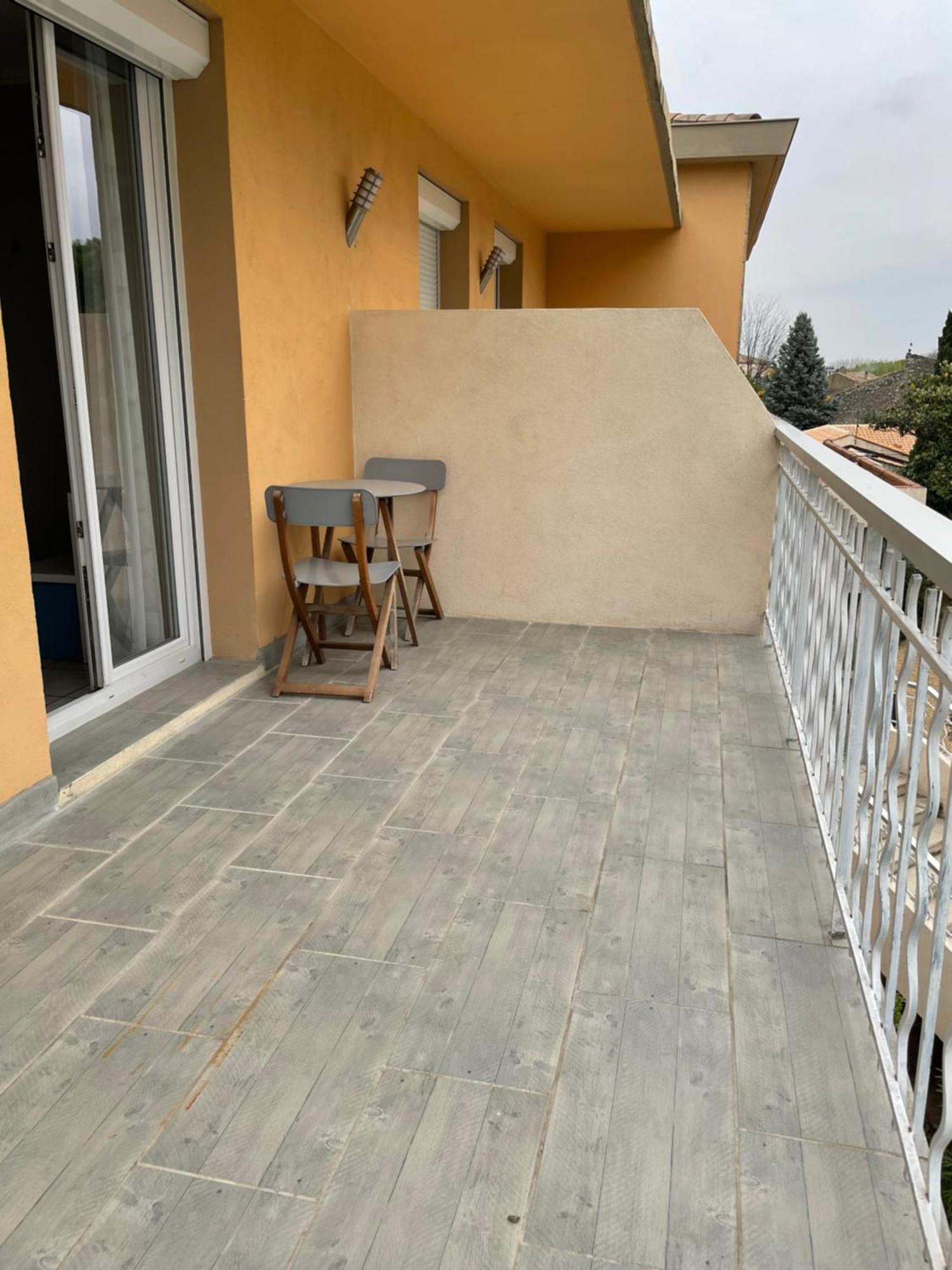 Logis Hotel Le Clement V Roquemaure  Buitenkant foto