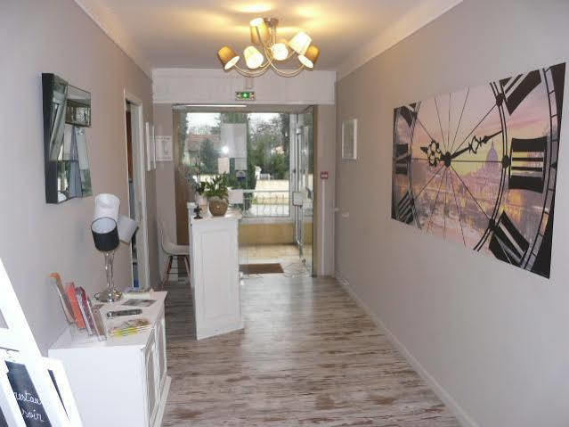 Logis Hotel Le Clement V Roquemaure  Buitenkant foto